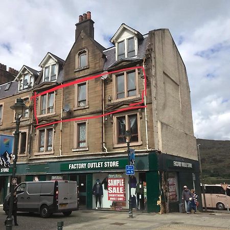 Prime Location Rooms In High Street فورت ويليام المظهر الخارجي الصورة